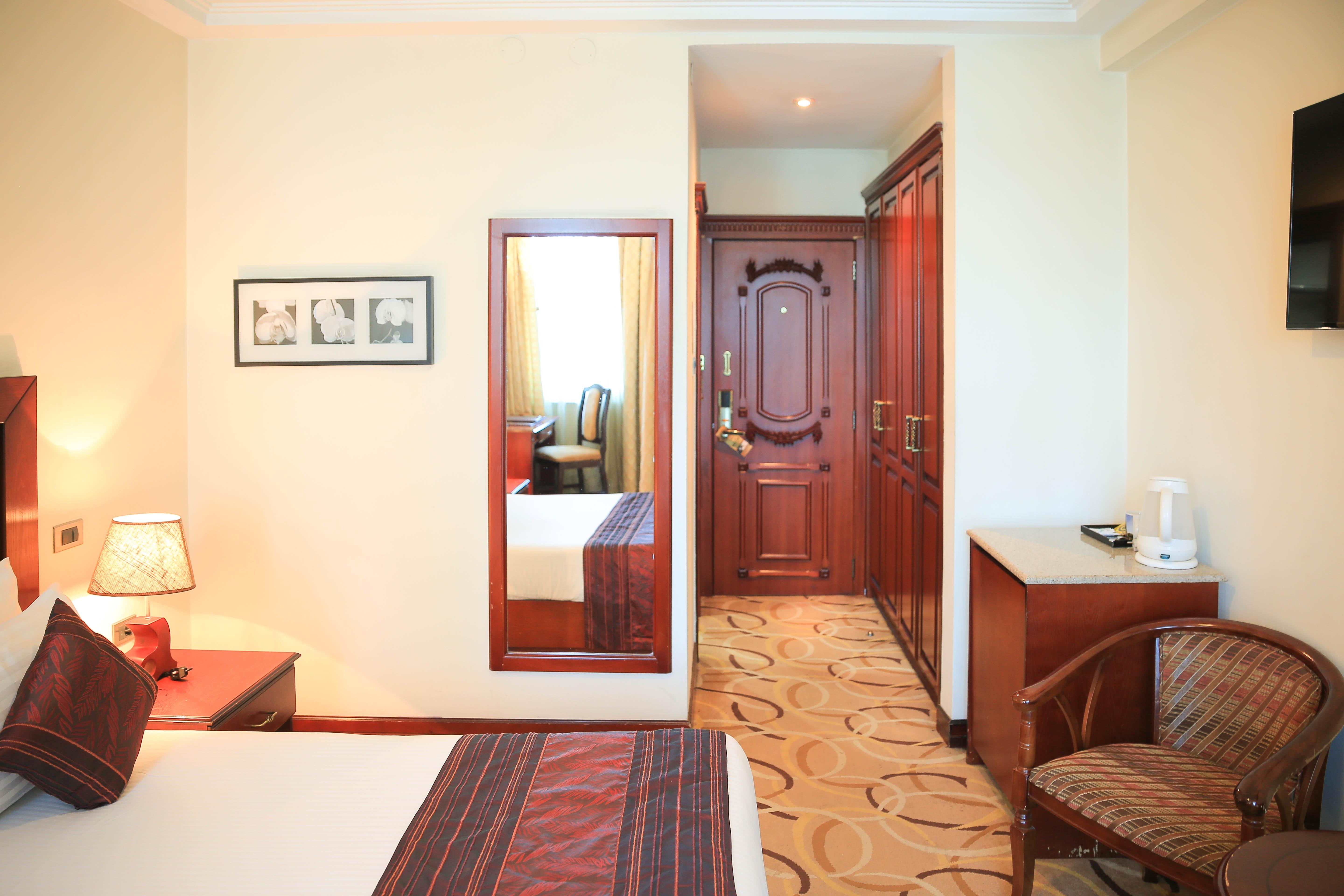 Swiss Inn Nexus Hotel Аддис-Абеба Экстерьер фото