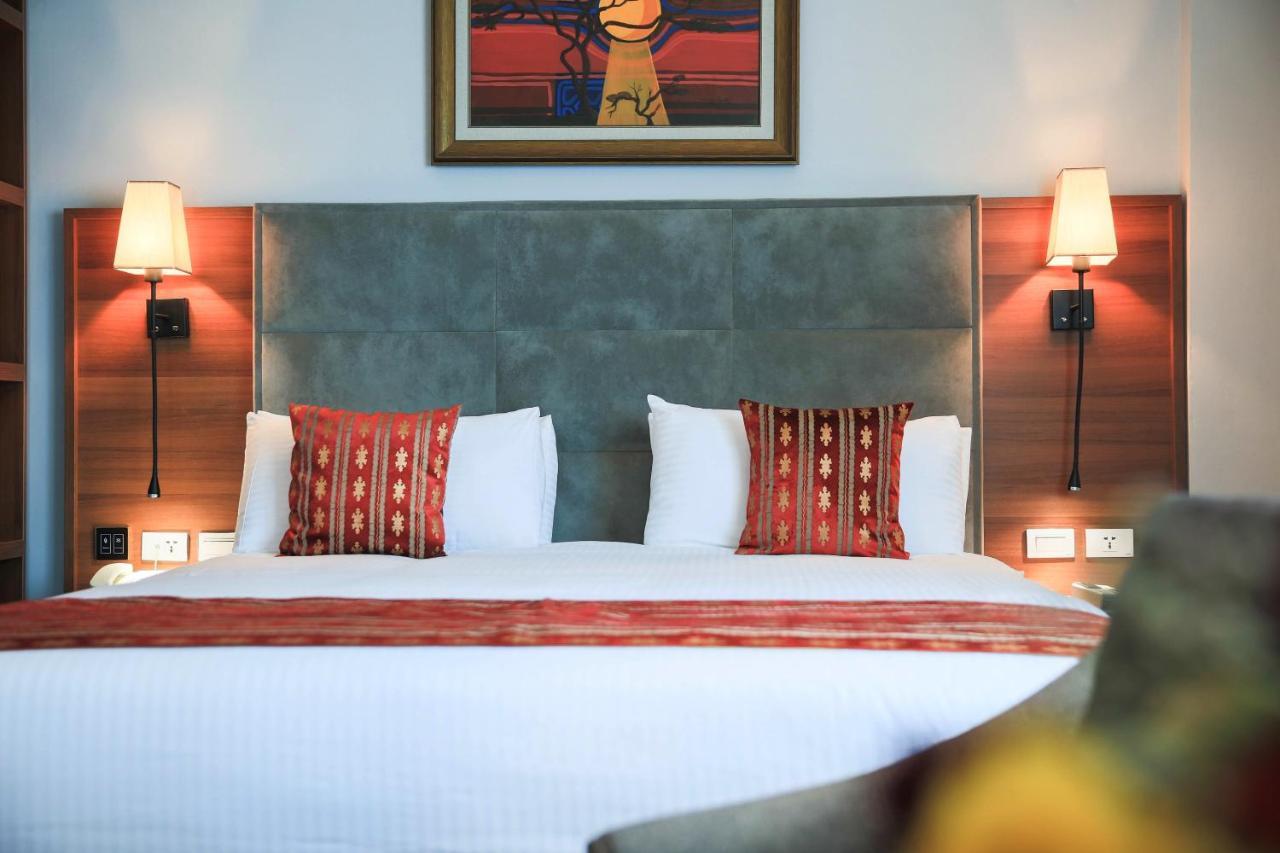 Swiss Inn Nexus Hotel Аддис-Абеба Экстерьер фото